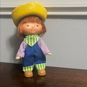 VINTAGE 1979 HUCKLEBERRY PIE STRAWBERRY SHORTCAKE DOLL